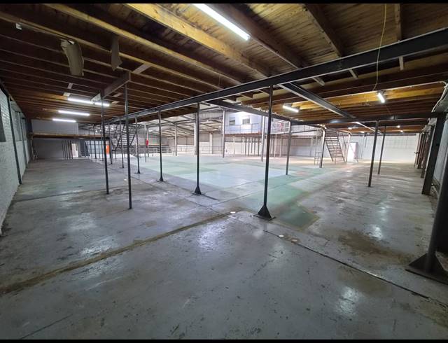 600M² WAREHOUSE TO LET IN WADEVILLE